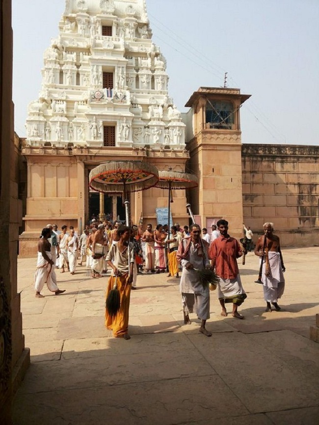 HH 46th Srimath Azhagiyasingar Mangalasasanam At Vrindavan Sri Ranganatha Perumal Temple1