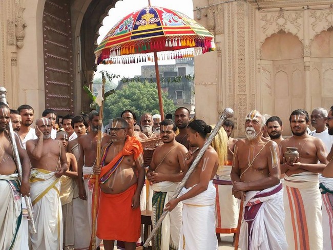 HH 46th Srimath Azhagiyasingar Mangalasasanam At Vrindavan Sri Ranganatha Perumal Temple15
