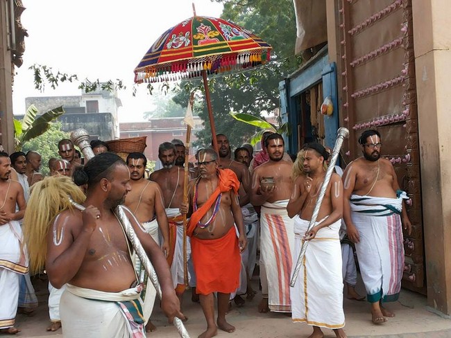 HH 46th Srimath Azhagiyasingar Mangalasasanam At Vrindavan Sri Ranganatha Perumal Temple19
