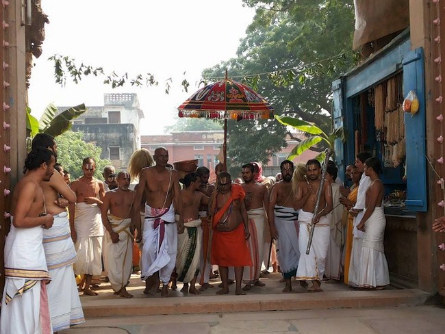 HH 46th Srimath Azhagiyasingar Mangalasasanam At Vrindavan Sri Ranganatha Perumal Temple4
