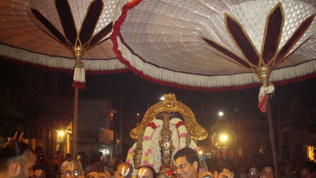 Kanchi Devaperumal Jaya Varusha Deepavali Purappadu 2014  12
