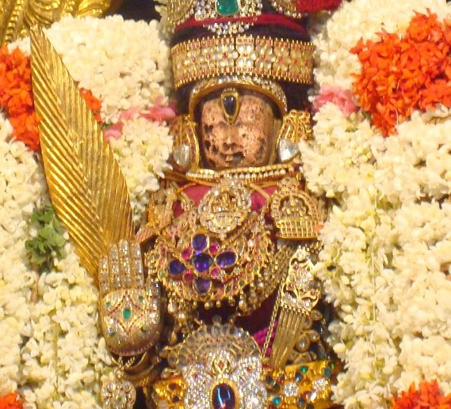 Kanchi Sri Perundhevi Thayar Navarathri UTsavam day 6 2014 02