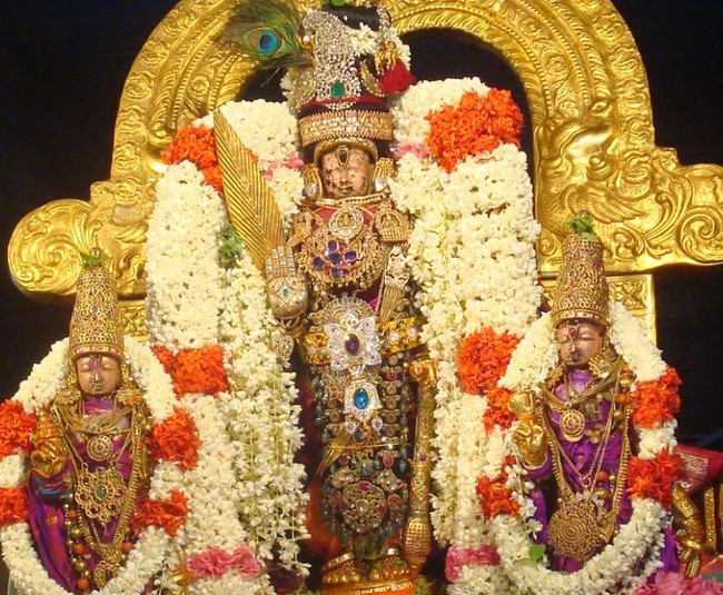 Kanchi Sri Perundhevi Thayar Navarathri UTsavam day 6 2014 40