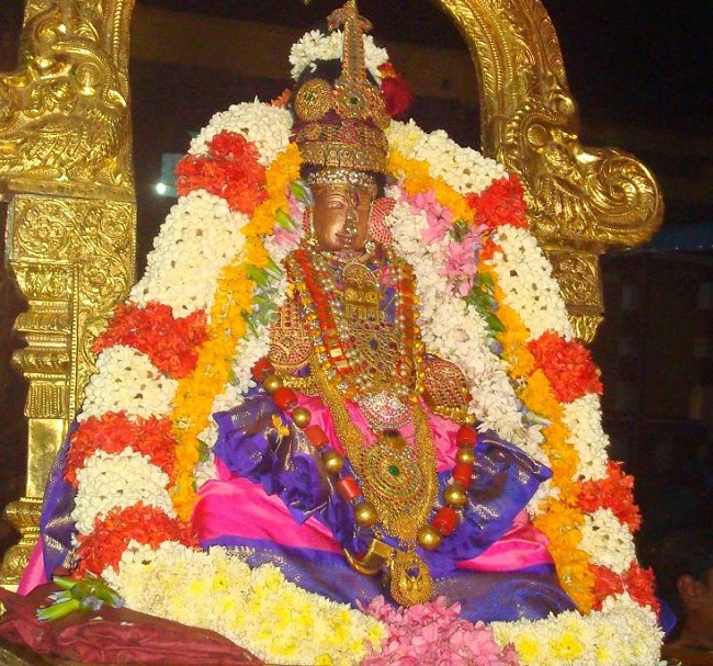 Kanchi Sri Perundhevi Thayar Navarathri Utsavam day 4 2014 03