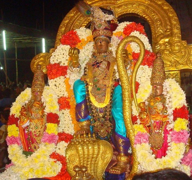 Kanchi Sri Perundhevi Thayar Navarathri Utsavam day 4 2014 06