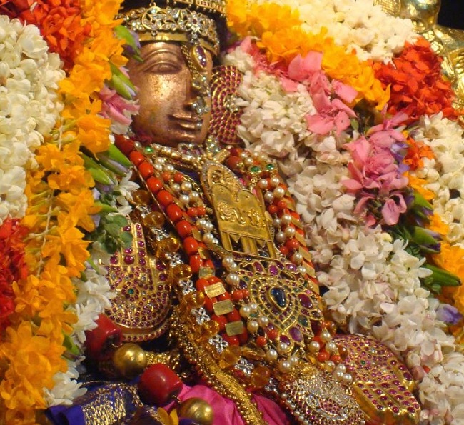 Kanchi Sri Perundhevi Thayar Navarathri Utsavam day 4 2014 17