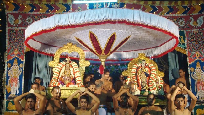 Kanchi Sri Varadaraja Perumal Temple Navarathri UTsavam day 5  2014 23