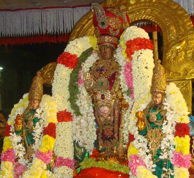 Kanchi Sri Varadaraja perumal kovil Navarathri utsavam day 3 2014 10