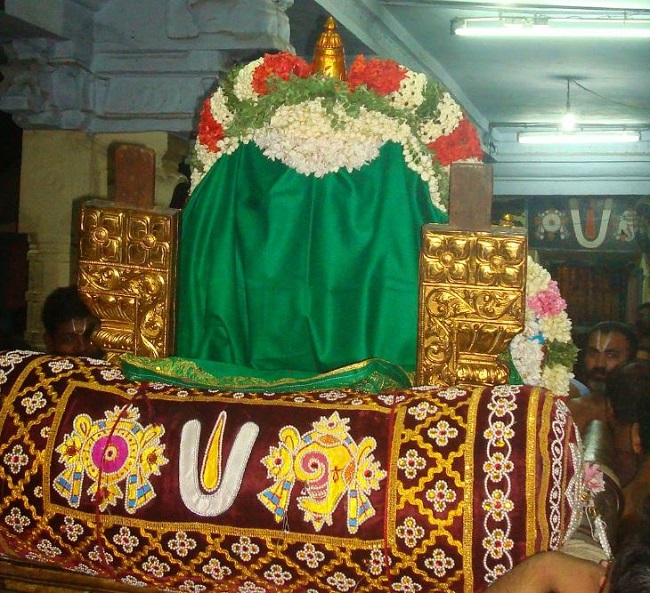 Kanchi Sri Varadarajaswami temple Jaya aippasi ammavasai purappadu 2014  35