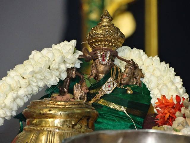 Mylapore SVDD Sri Srinivasa Perumal TempleNavarathri Uthsavam Day 7  01-10-2014  10