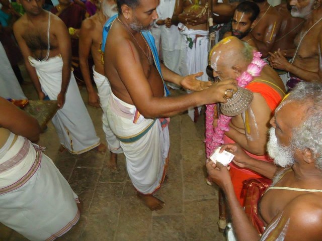 Srimushnam Andavan Mangalasasanam at Nagai Soundararaja PErumal Temple 2014 06