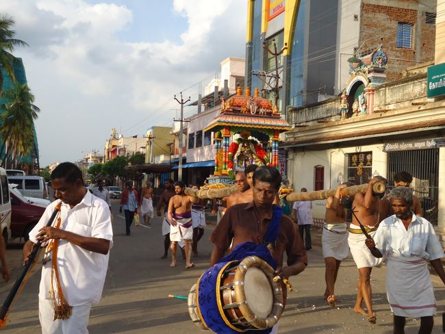 Srirangam poundrigapuram desikan 1st day utsavam (23)