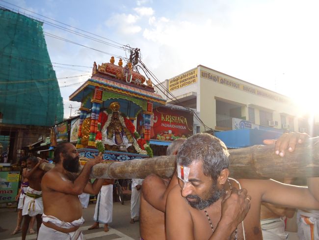 Srirangam poundrigapuram desikan 1st day utsavam (29)