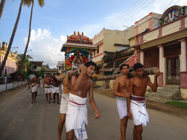 Srirangam poundrigapuram desikan 1st day utsavam (39)