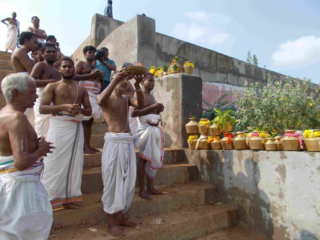 Thirukannamangai Swami Desikan Thirunakshatra utsavam Satrumurai Fetching water from kaveri 2014 05