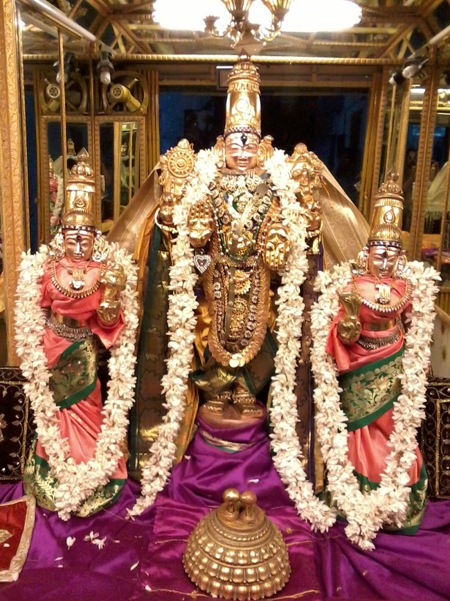 Thiruvelukkai Aippasi Swathi Utsavam 2014  01