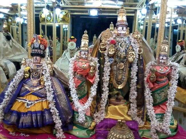 Thiruvelukkai Aippasi Swathi Utsavam 2014  02
