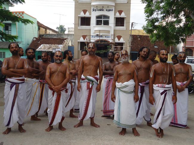Thoopul Swami Desikan Utsavam Day 8 Morning  2014 04