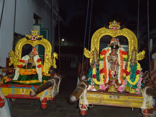 ashtabujam perumal navaraathiri unjal sevai (10)