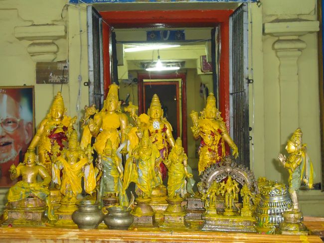 deepavali 2014 - thirukurallapan sannati - thirumanjanam - goshti (47)