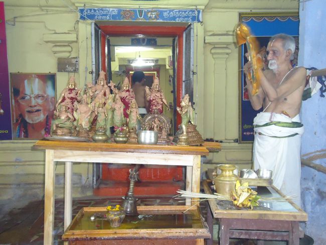 deepavali 2014 - thirukurallapan sannati - thirumanjanam - goshti (62)