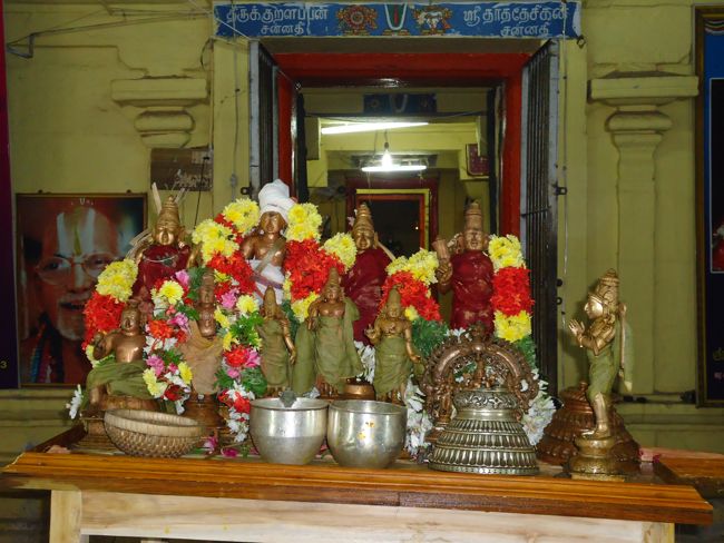 deepavali 2014 - thirukurallapan sannati - thirumanjanam - goshti (91)