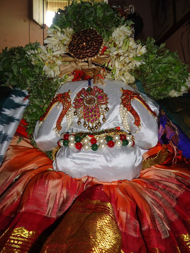 sri poundrigapuram ashram swami sri desikan hamsa vahanam 28th oct 14 4 to 5pm (2)