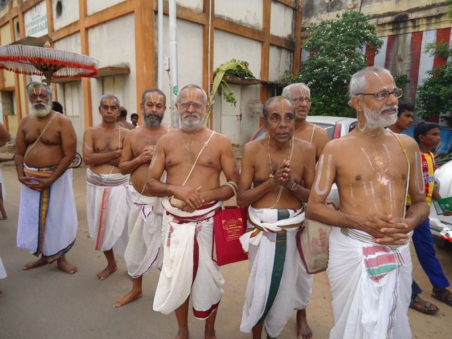 1st nov 14 srirangam poundrikapuram swami desikan yaanai vaahanam (57)