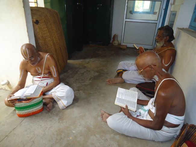 2nd nov 14 poundrikapuram andavan ashramam - goshti paarayanam 8 to 11am (5)