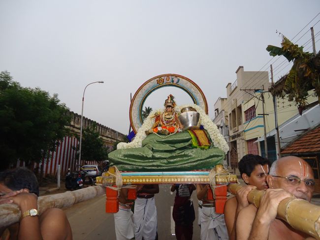31st oct 14 4 to 5pm chandraprabai srirangam srimath poundrikapuram swami desikan (7)