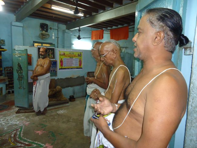 31st oct 14 8 to 11am goshti paarayanam srimath poundrigapuram ashram  (12)