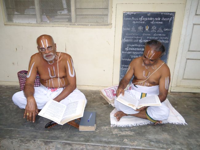 31st oct 14 8 to 11am goshti paarayanam srimath poundrigapuram ashram  (8)