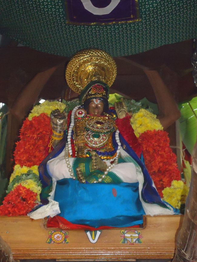 3rd nov 14 sri poundrikapuram aandavan ashram swami desikan thiruther (19)