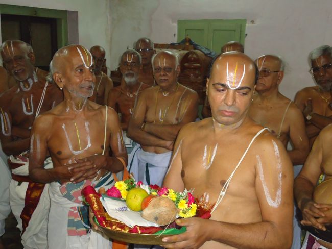3rd nov 14 sri poundrikapuram aandavan ashram swami desikan thiruther (74)