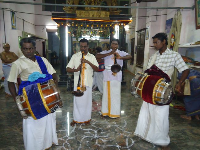 4th nov 14 pushpa pallaku swami desikan poundrikapuram (17)