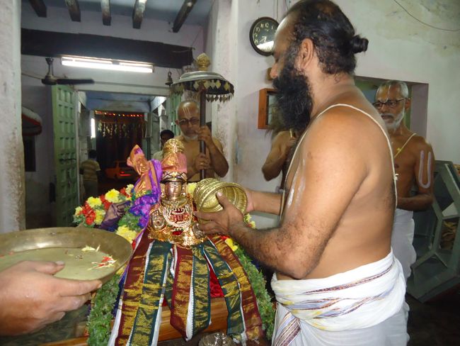 4th nov 14 pushpa pallaku swami desikan poundrikapuram (2)