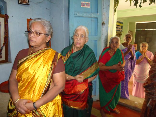 5th nov 14 poundrikapuram andavan ashramam - kaingaryam (12)