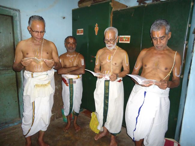 5th nov 14 poundrikapuram andavan ashramam - kaingaryam (20)