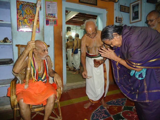 8th nov 14 poundrikapuram ashramam -srimath  paravakotai aandavan swami kaingaryam (28)