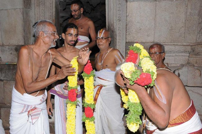 HH 46th Srimath Azhagiyasingar Mangalasasanam At Upper Ahobilam Sri Lakshmi Narasimhan Sannidhi2