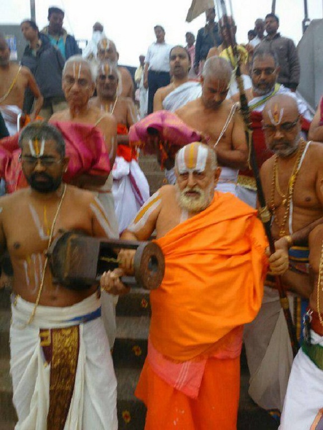 HH Srimushnam Andavan Thiruvenkatamudaiyan Mangalasasanam At Tirumala17