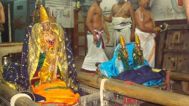 Kanchi Sri Devaperumal Karthikai Ammavasai Purappadu 2014-01