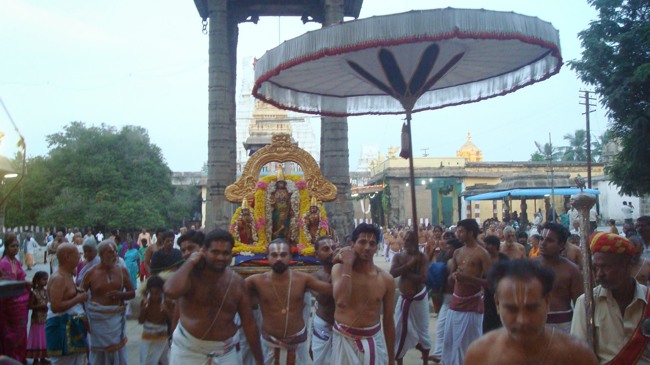 Kanchi Sri Devaperumal Karthikai Ammavasai Purappadu 2014-02