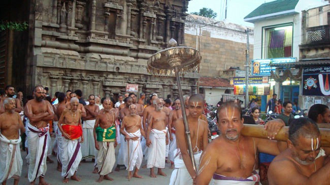 Kanchi Sri Devaperumal Karthikai Ammavasai Purappadu 2014-08
