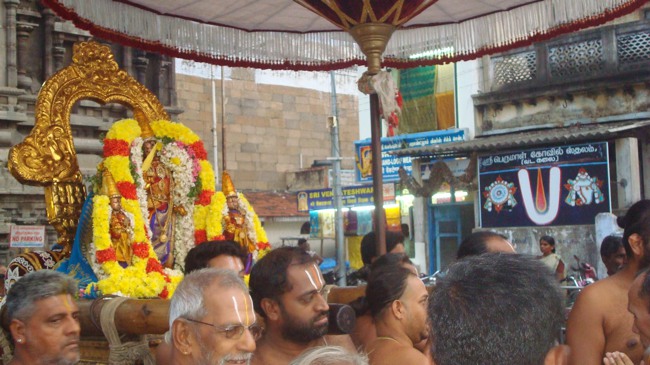 Kanchi Sri Devaperumal Karthikai Maasa Krishna Ekadasi Purappadu 2014-27