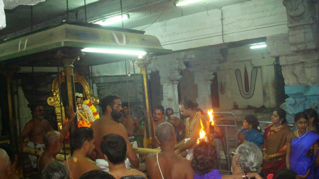 Kanchi Sri Perundhevi Thayar Sukravara Aippasi Purappadu 2014-13