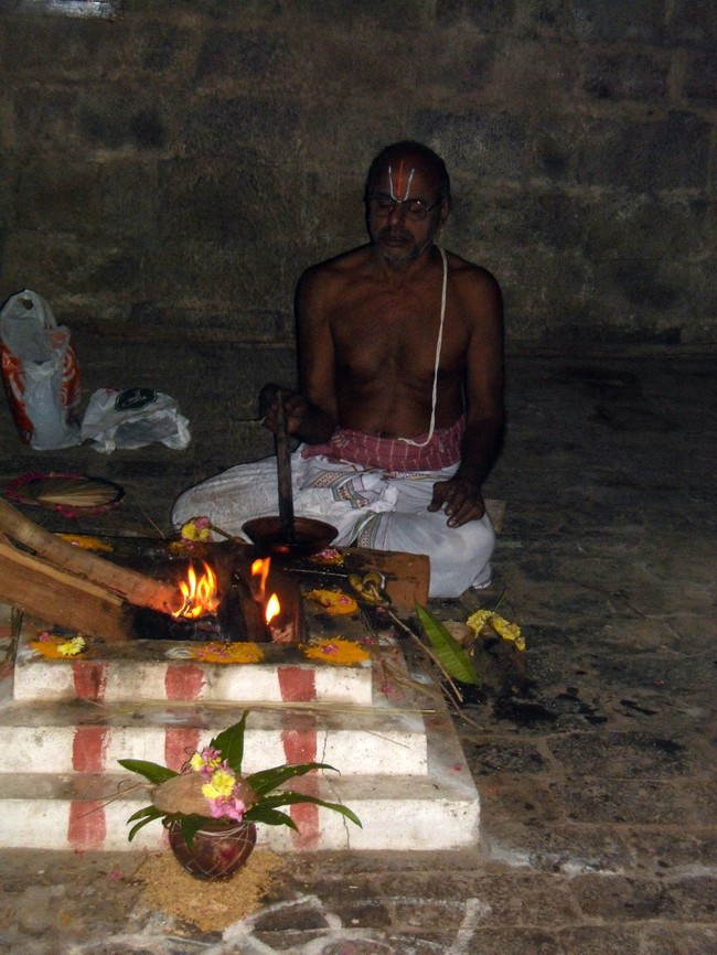 Thirukannamangai Sri Bhatkhavatsala Perumal Temple Pavithrotsavam  -  Day 2 2014 04