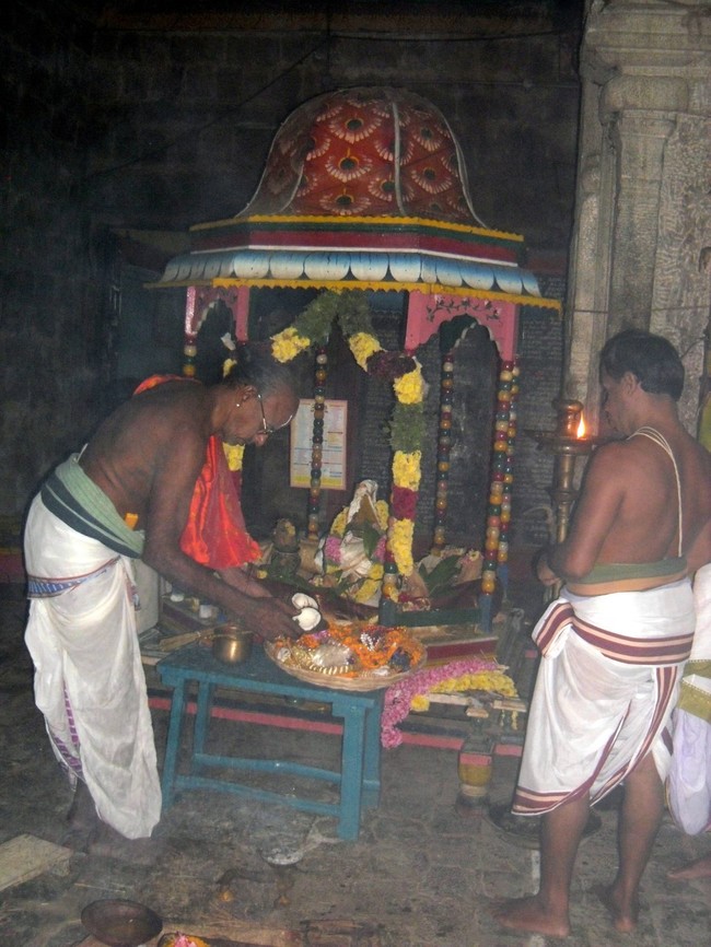 Thirukannamangai Sri bhakthavatsala Perumal temple pavithrotsavam day 1   2014 06