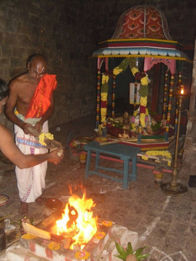 Thirukannamangai Sri bhakthavatsala Perumal temple pavithrotsavam day 1   2014 17
