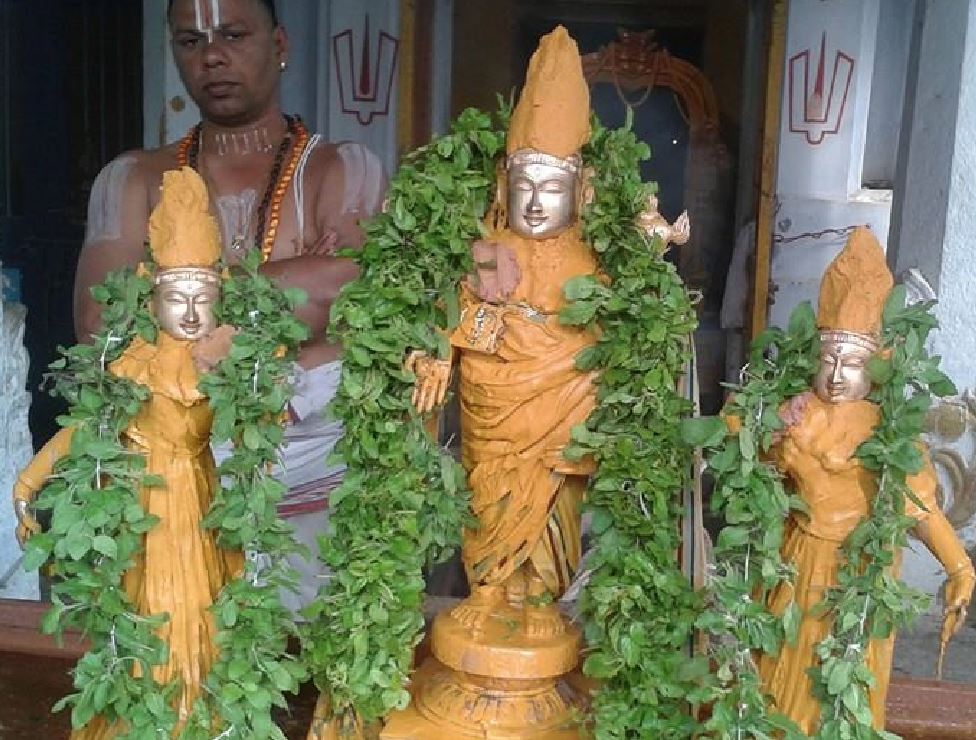 Thiruvallur Sri Prasanna Venkatesa Perumal Pavithrotsavam thirumanjanam 2014